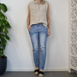 Linneblus Mira med axelvaddar BEIGE - Stajl Agenturer