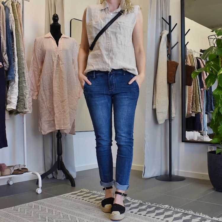Linneblus Mira med axelvaddar BEIGE - Stajl Agenturer