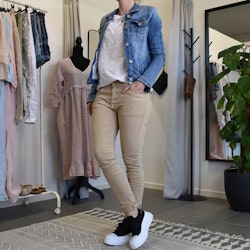 Jeans med knappar LJUS CAMEL - Place du Jour