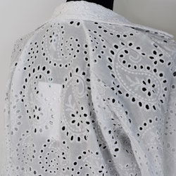 Blus med broderier VIT