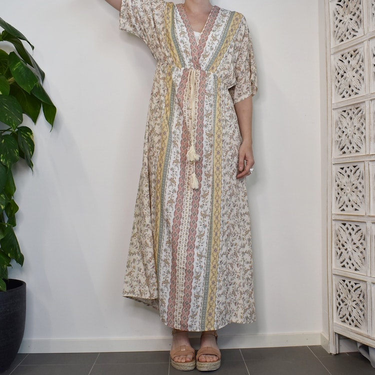 Klänning Ava OFF WHITE - Stajl Agenturer