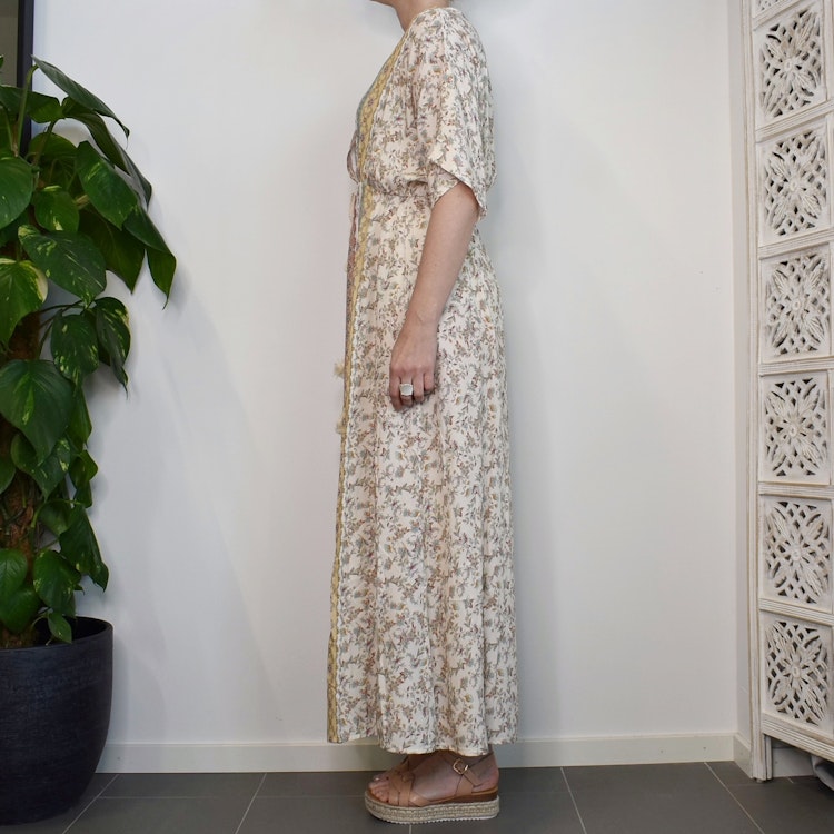 Klänning Ava OFF WHITE - Stajl Agenturer