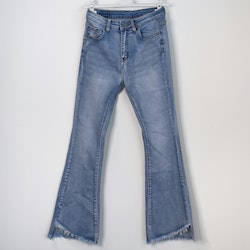 Jeans Flare med fransar LJUS BLÅ - 3D Denim