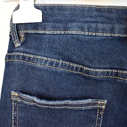 Jeans Shortcut med fransar SLITEN MÖRK BLÅ - 3D Denim