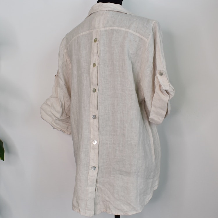 Linneskjorta med knappar BEIGE