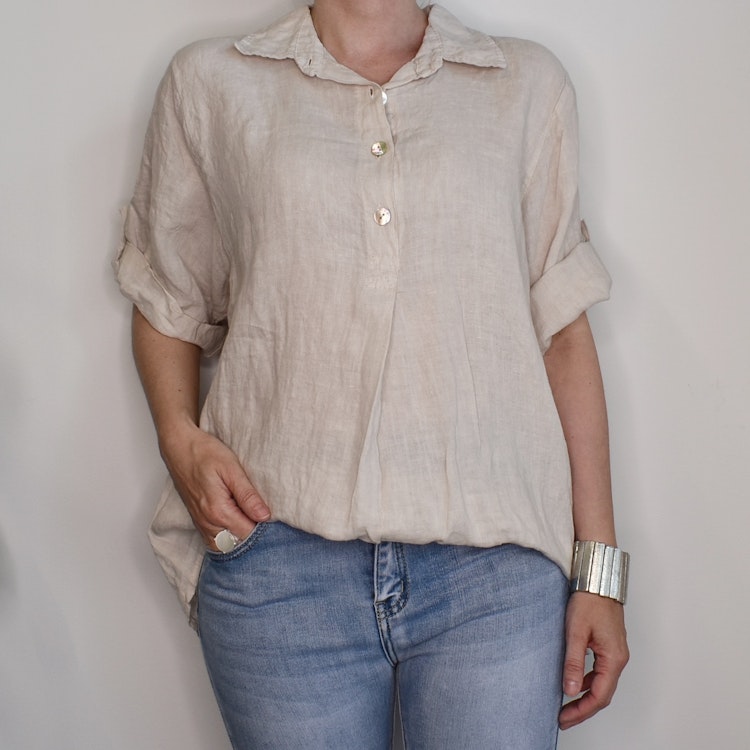 Linneskjorta med knappar BEIGE