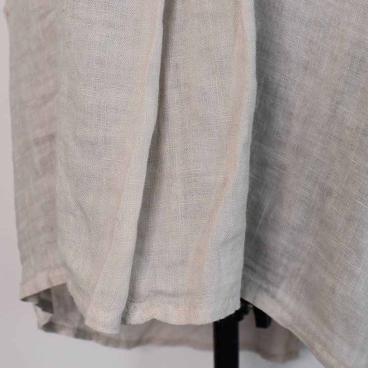 Linneskjorta med knappar BEIGE