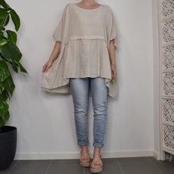 Linnetunika med volang BEIGE