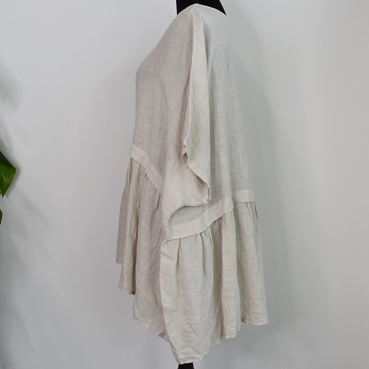 Linnetunika med volang BEIGE
