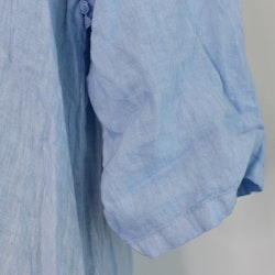 Linneklänning med spets SKY BLUE