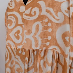 Klänning Mönstrad BEIGE