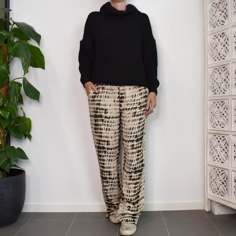Byxa Cilla TIE DIE SVART - Nowomanslabel