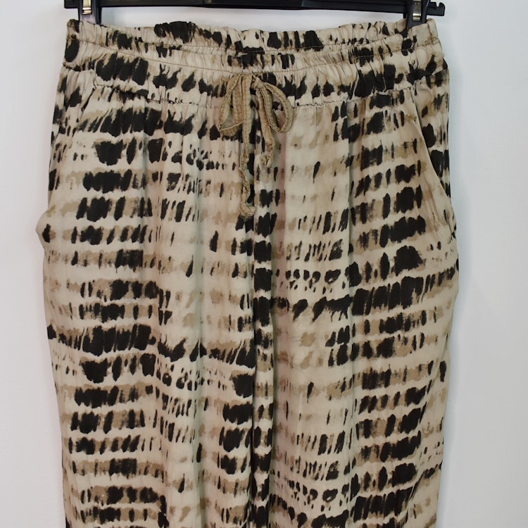 Byxa Cilla TIE DIE SVART - Nowomanslabel