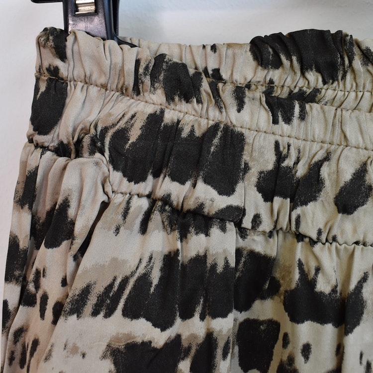 Byxa Cilla TIE DIE SVART - Nowomanslabel