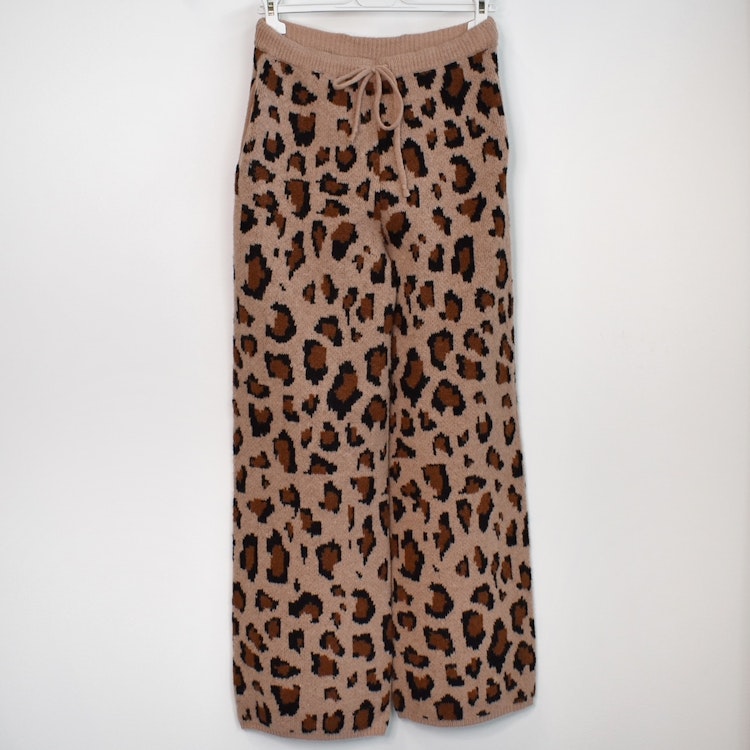 Stickad Vid Byxa Recycled LEOPARD