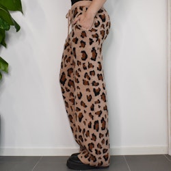 Stickad Vid Byxa Recycled LEOPARD