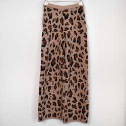 Stickad Vid Byxa Recycled LEOPARD