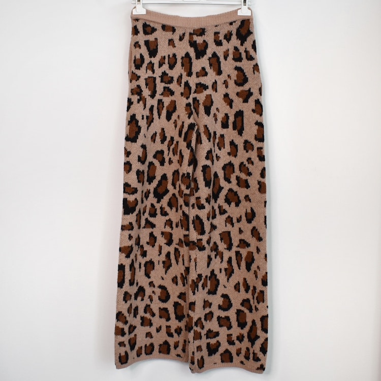 Stickad Vid Byxa Recycled LEOPARD