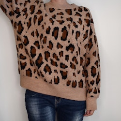 Stickad Tröja Recycled LEOPARD