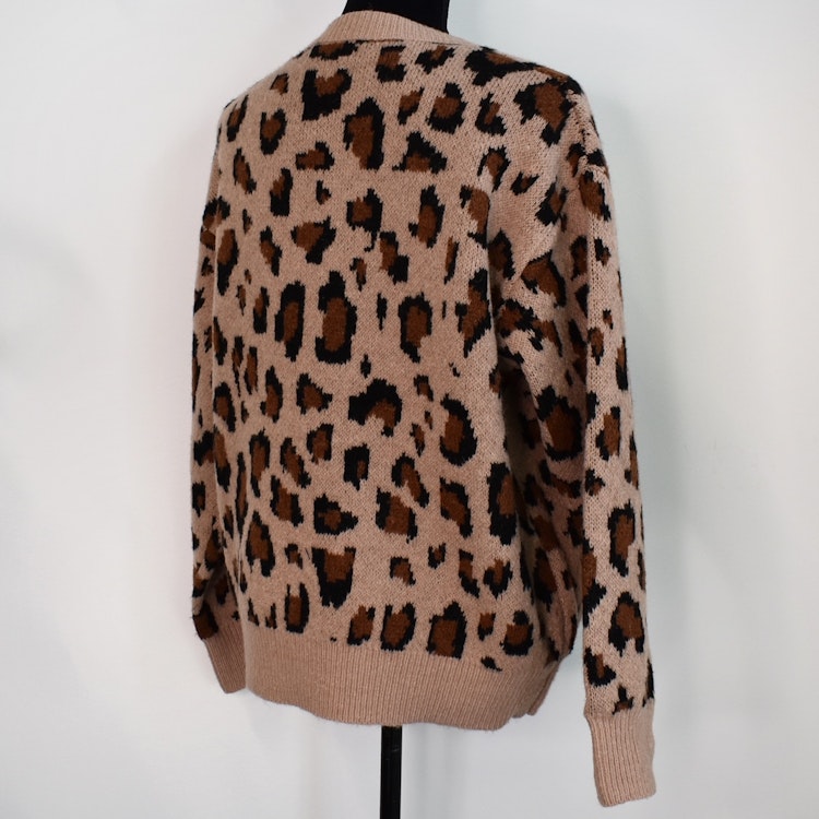 Stickad Tröja Recycled LEOPARD