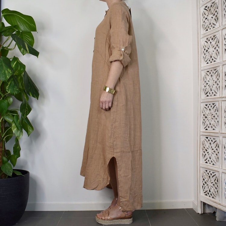 Lång skjortklänning i linne LJUS CAMEL