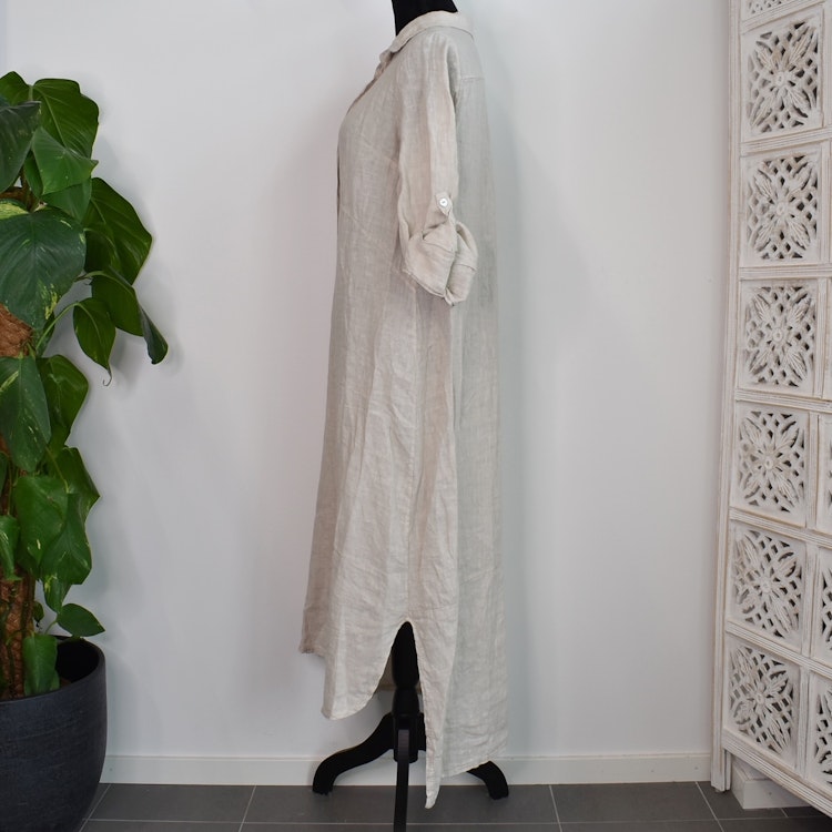 Lång skjortklänning i linne BEIGE