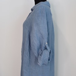 Lång skjortklänning i linne JEANSBLÅ