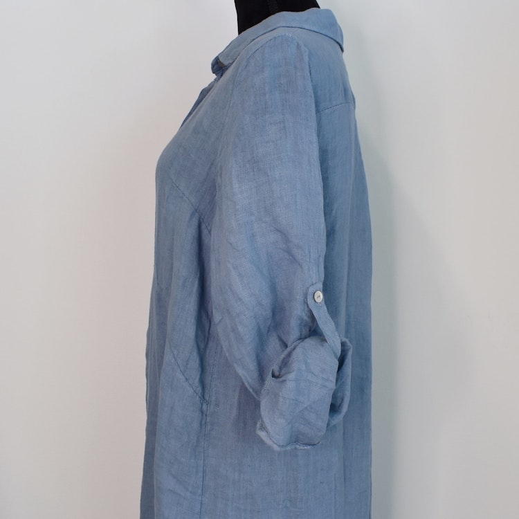 Lång skjortklänning i linne JEANSBLÅ