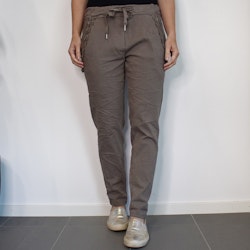 Stretchig Byxa med Spets TAUPE