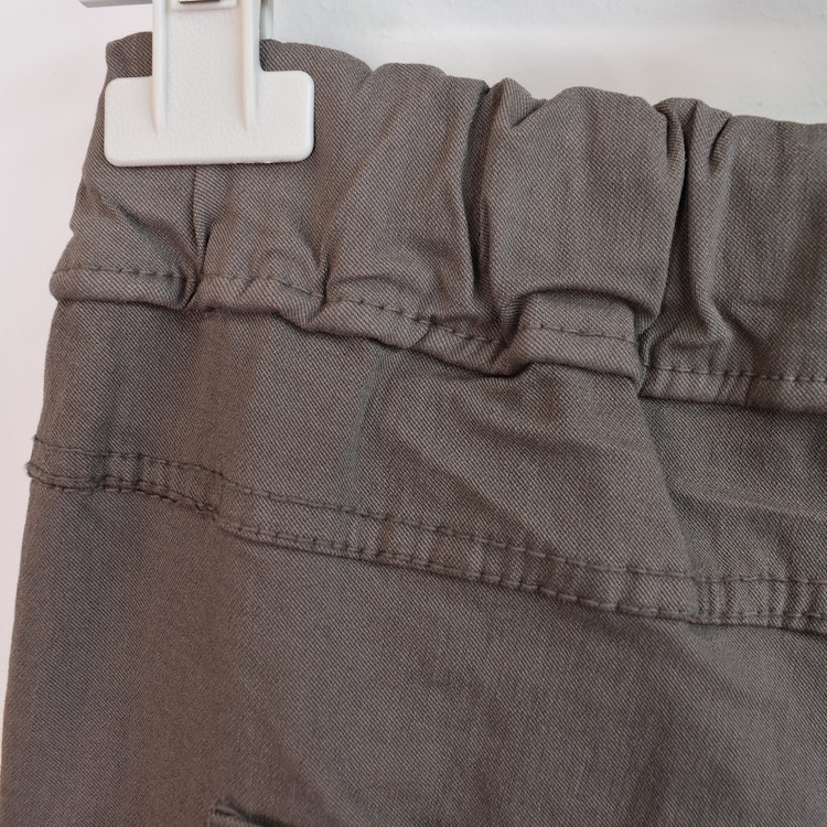Stretchig Byxa med Spets TAUPE