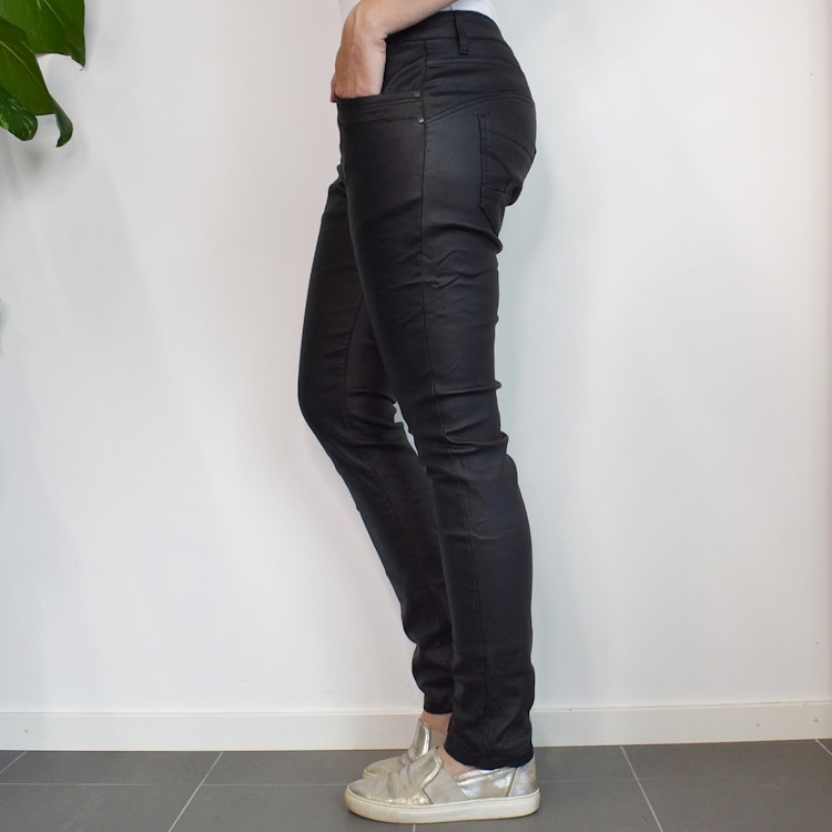Jeans Vaxade med dekorativa knappar SVART - Place du Jour