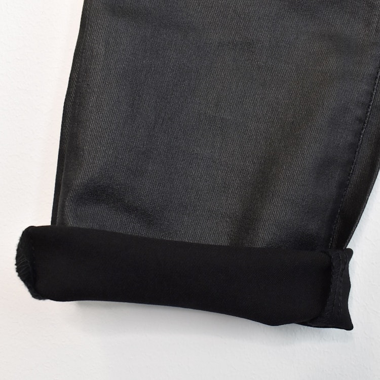 Jeans Vaxade med dekorativa knappar SVART - Place du Jour