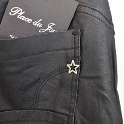 Jeans Vaxade med dekorativa knappar SVART - Place du Jour