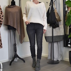 Jeans Jogger med knappar och gylf SLITEN SVART - Newplay