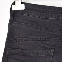 Jeans Jogger med knappar och gylf SLITEN SVART - Newplay