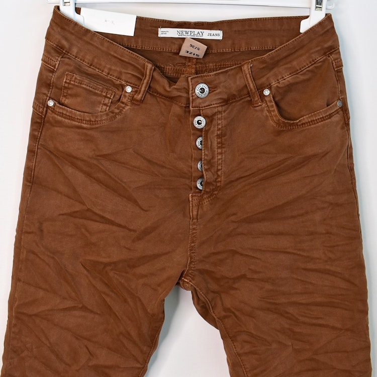 Jeans med knappar ROSTBRUN - Newplay