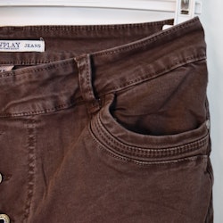 Jeans med knappar och gylf CHOCO - Newplay