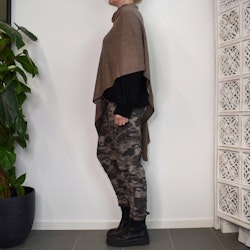 Finstickad Poncho TAUPE