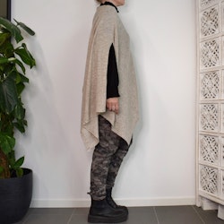 Finstickad Poncho BEIGE