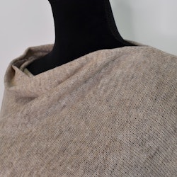 Finstickad Poncho BEIGE