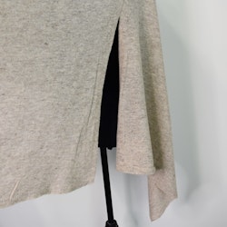 Finstickad Poncho BEIGE
