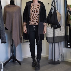 Jeans med knappar och gylf SVART - Newplay
