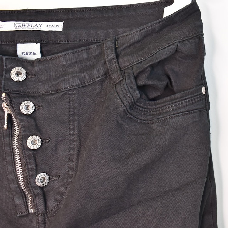 Jeans med knappar och gylf SVART - Newplay