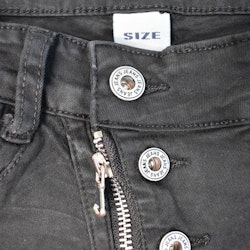 Jeans med knappar och gylf SVART - Newplay