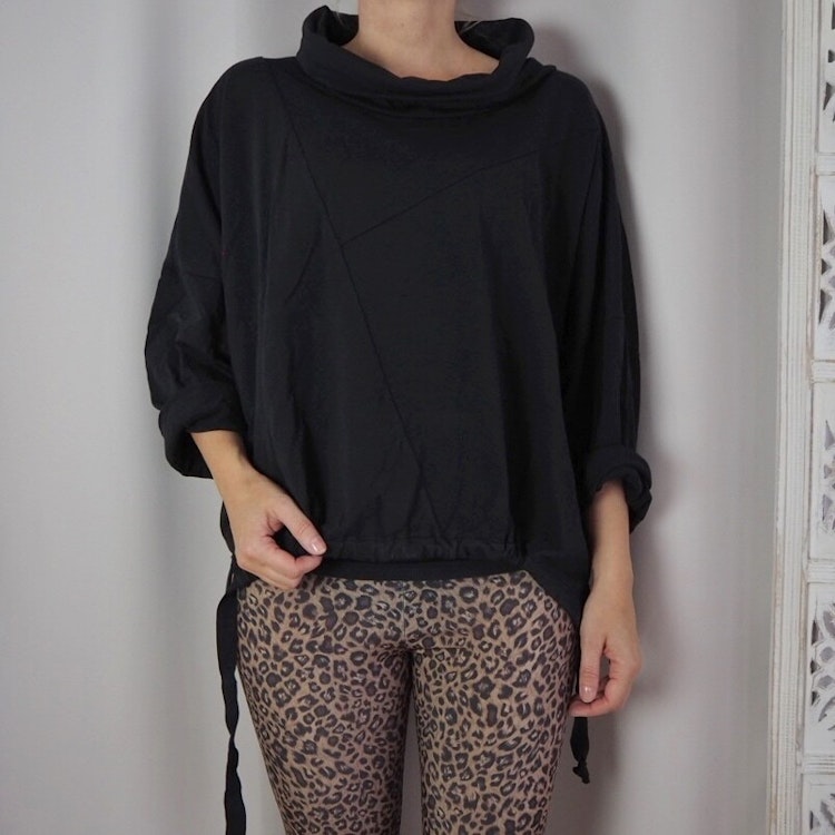Sweatshirt Katrin SVART - Mix By Heart
