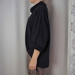 Sweatshirt Katrin SVART - Mix By Heart