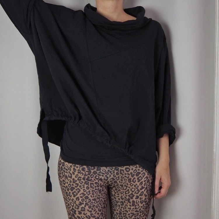Sweatshirt Katrin SVART - Mix By Heart