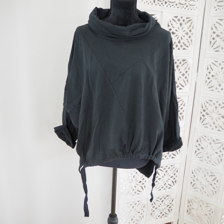 Sweatshirt Katrin SVART - Mix By Heart