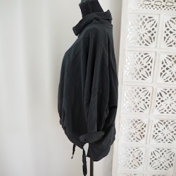 Sweatshirt Katrin SVART - Mix By Heart