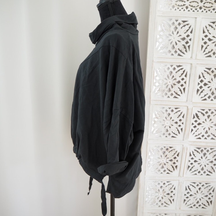 Sweatshirt Katrin SVART - Mix By Heart